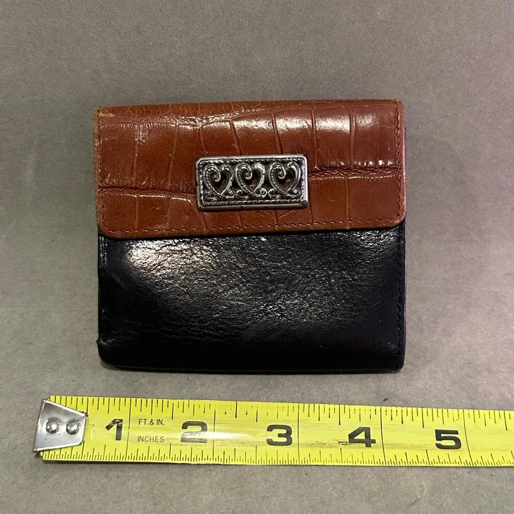 Brighton Black Brown Leather Croc Embossed Trifold Wallet‎ Silver Heart Filigree